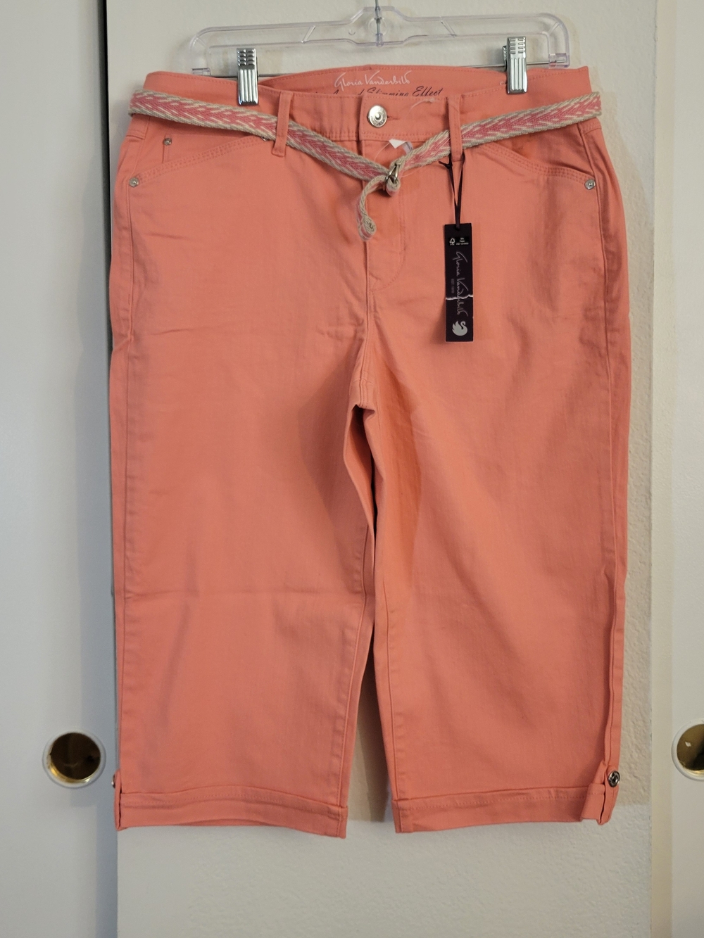 Gloria Vanderbilt  Coral-Peach Bermuda Shorts skimmer  with Braided Belt